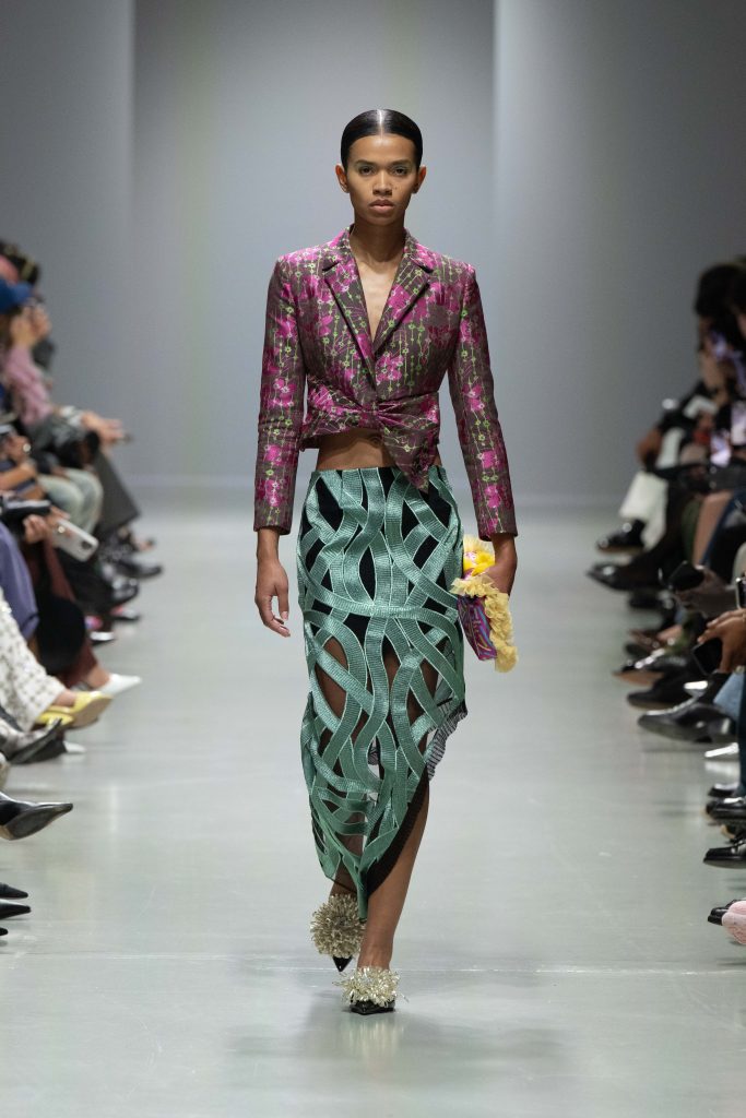 SHUTING QIU SS2025 - The Palace Where Venus Descends SHUTING QIU SS2025 - The Palace Where Venus Descends Vanity Teen 虚荣青年 Lifestyle & new faces magazine