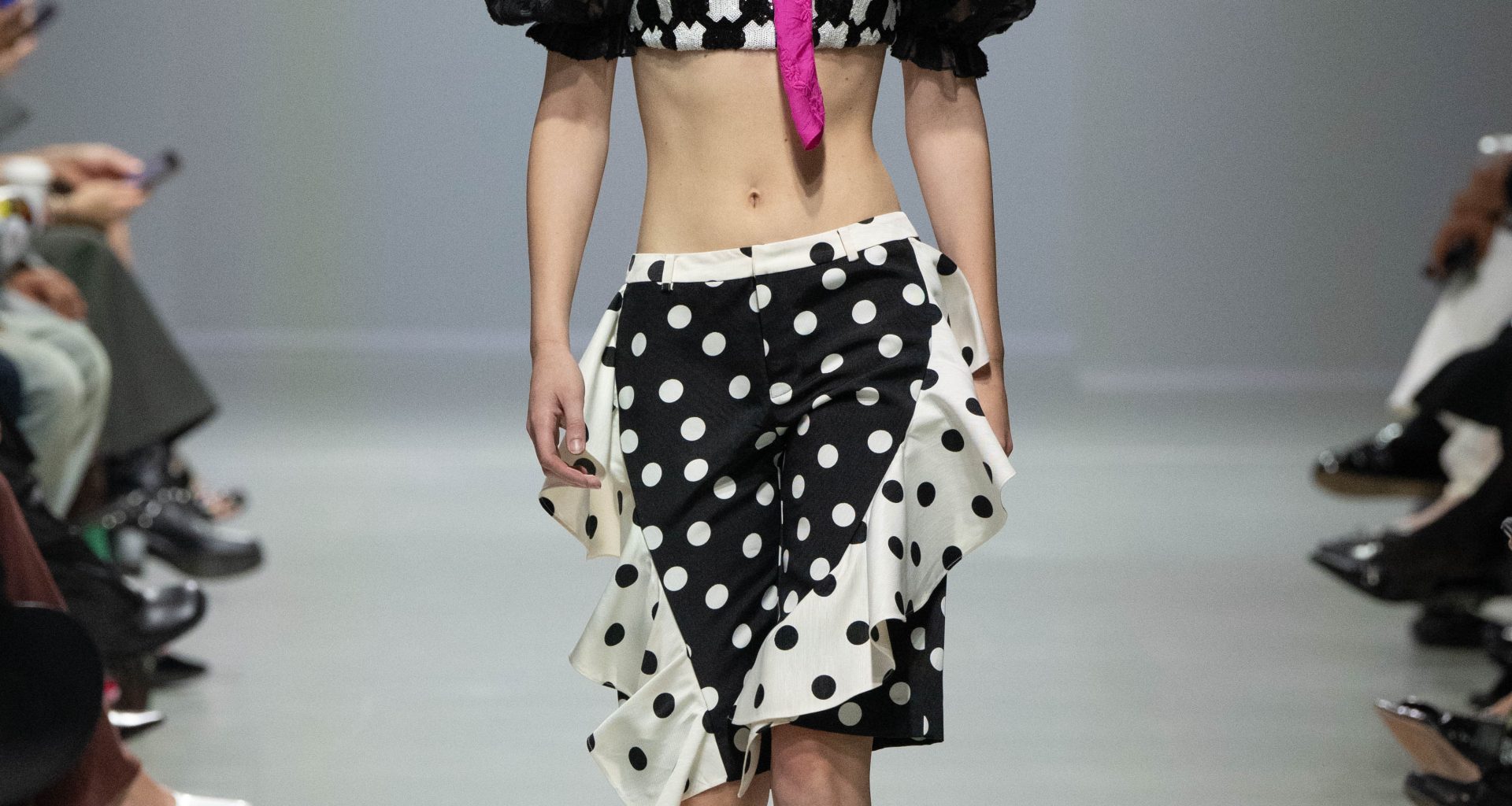 SHUTING QIU SS2025 - The Palace Where Venus Descends SHUTING QIU SS2025 - The Palace Where Venus Descends Vanity Teen 虚荣青年 Lifestyle & new faces magazine