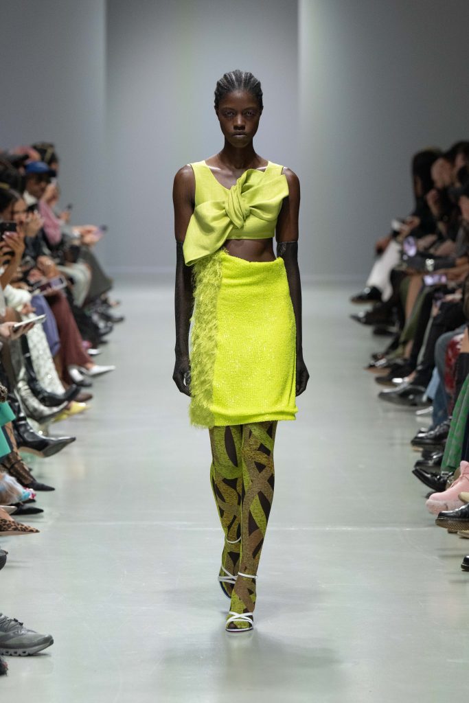 SHUTING QIU SS2025 - The Palace Where Venus Descends SHUTING QIU SS2025 - The Palace Where Venus Descends Vanity Teen 虚荣青年 Lifestyle & new faces magazine