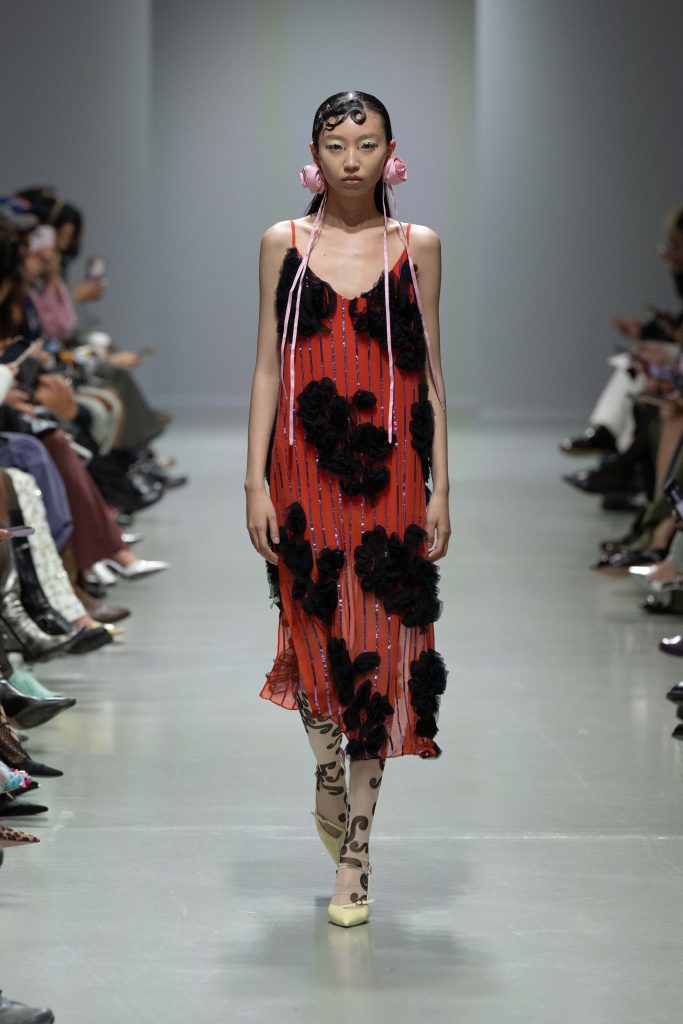 SHUTING QIU SS2025 - The Palace Where Venus Descends SHUTING QIU SS2025 - The Palace Where Venus Descends Vanity Teen 虚荣青年 Lifestyle & new faces magazine