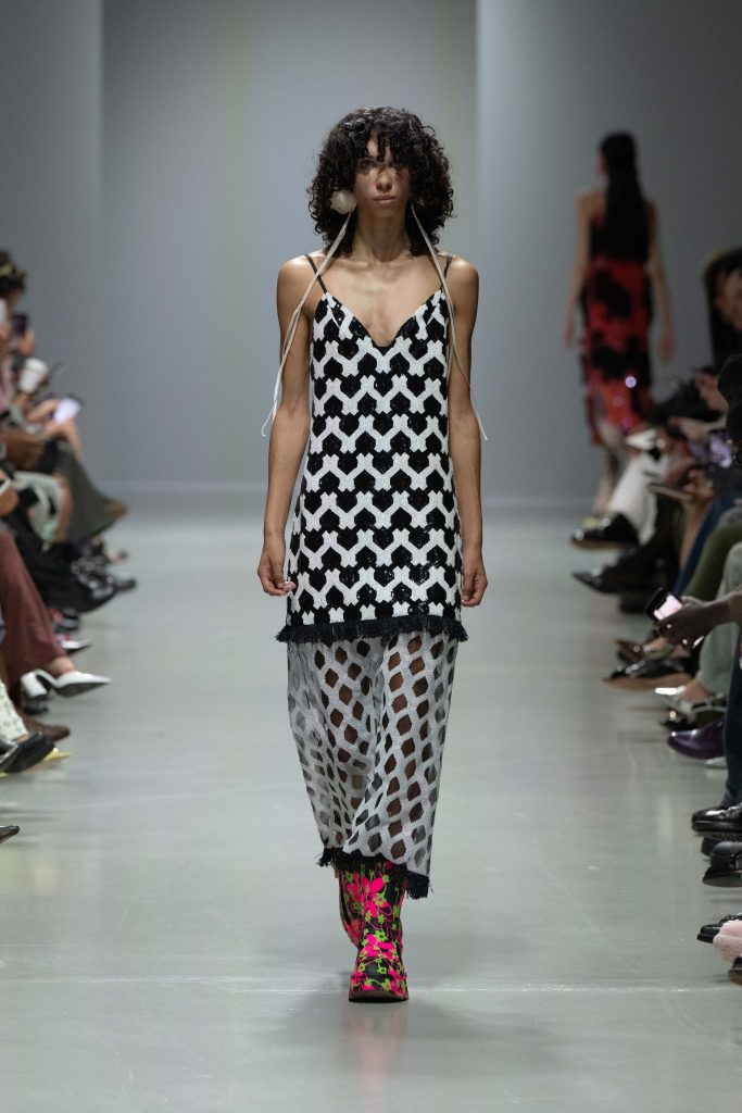 SHUTING QIU SS2025 - The Palace Where Venus Descends SHUTING QIU SS2025 - The Palace Where Venus Descends Vanity Teen 虚荣青年 Lifestyle & new faces magazine