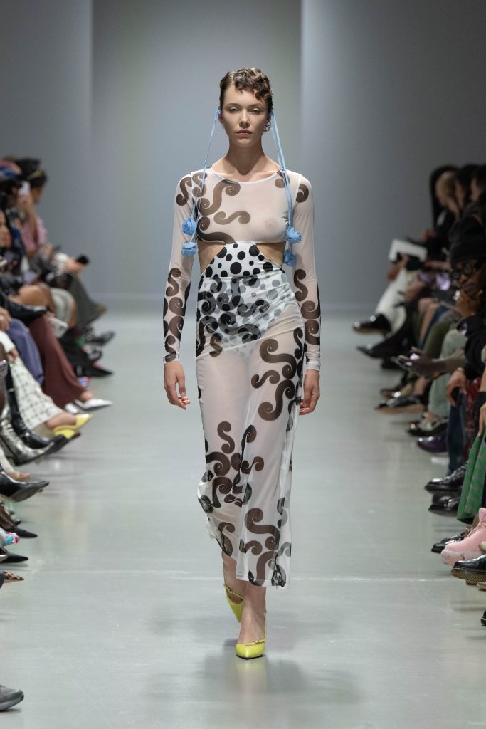 SHUTING QIU SS2025 - The Palace Where Venus Descends SHUTING QIU SS2025 - The Palace Where Venus Descends Vanity Teen 虚荣青年 Lifestyle & new faces magazine