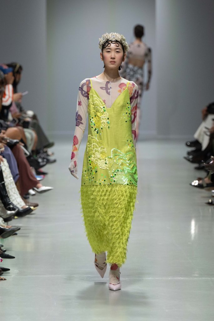 SHUTING QIU SS2025 - The Palace Where Venus Descends SHUTING QIU SS2025 - The Palace Where Venus Descends Vanity Teen 虚荣青年 Lifestyle & new faces magazine