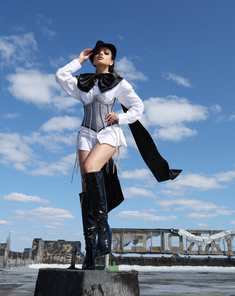 UmaSofia Srivastava: The 17-Year-Old Author, Activist, and Beauty Queen Redefining What It Means to Lead UmaSofia Srivastava: The 17-Year-Old Author, Activist, and Beauty Queen Redefining What It Means to Lead Vanity Teen 虚荣青年 Lifestyle & new faces magazine