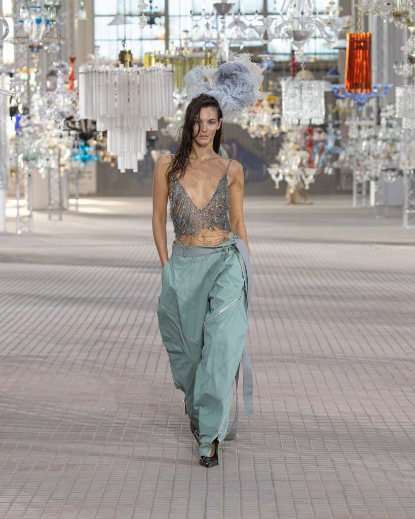 The Shattering of Crystals that Echoes “His Loss” – The Attico S/S 2025 The Shattering of Crystals that Echoes “His Loss” – The Attico S/S 2025 Vanity Teen 虚荣青年 Lifestyle & new faces magazine