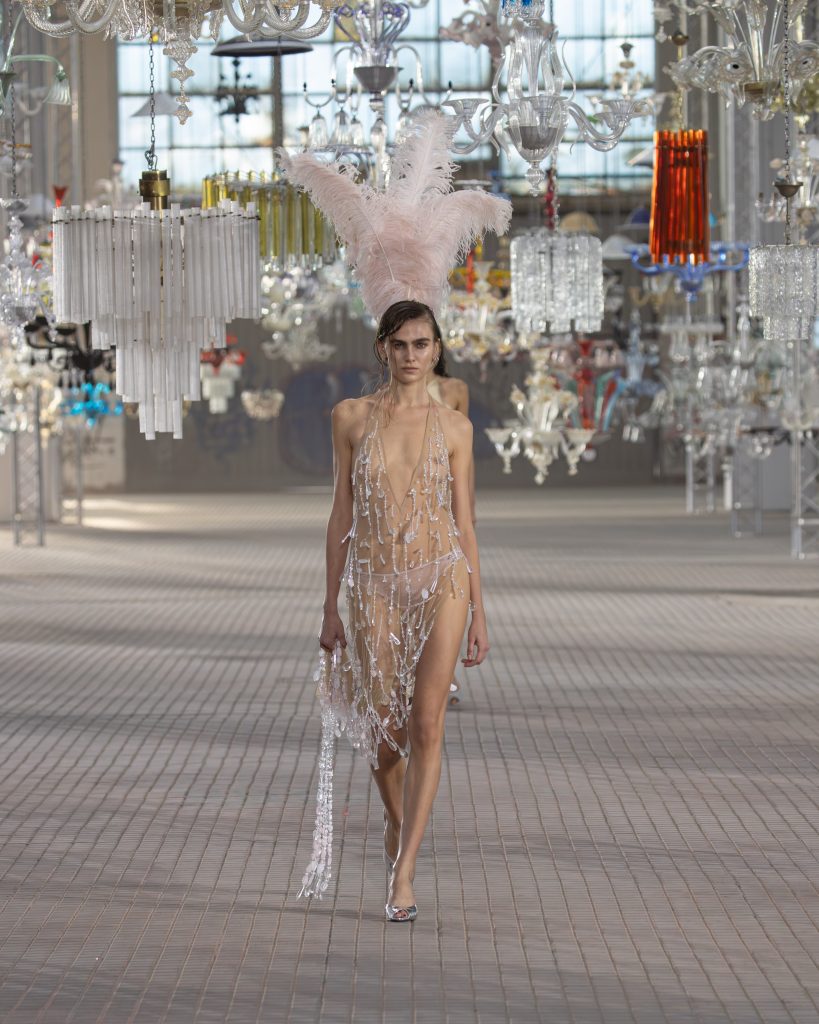 The Shattering of Crystals that Echoes “His Loss” – The Attico S/S 2025 The Shattering of Crystals that Echoes “His Loss” – The Attico S/S 2025 Vanity Teen 虚荣青年 Lifestyle & new faces magazine