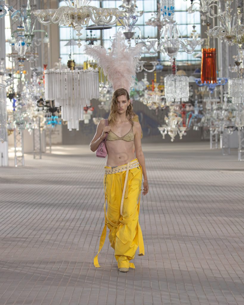 The Shattering of Crystals that Echoes “His Loss” – The Attico S/S 2025 The Shattering of Crystals that Echoes “His Loss” – The Attico S/S 2025 Vanity Teen 虚荣青年 Lifestyle & new faces magazine