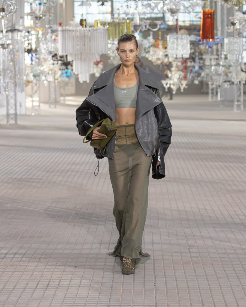 The Shattering of Crystals that Echoes “His Loss” – The Attico S/S 2025 The Shattering of Crystals that Echoes “His Loss” – The Attico S/S 2025 Vanity Teen 虚荣青年 Lifestyle & new faces magazine