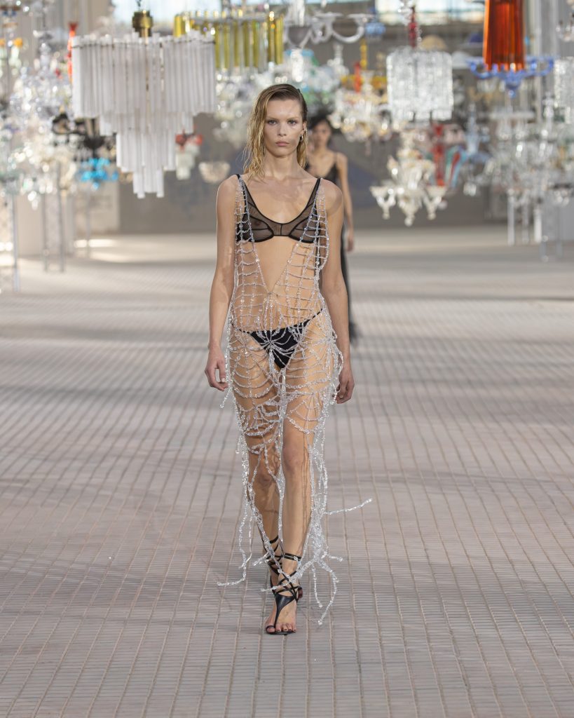 The Shattering of Crystals that Echoes “His Loss” – The Attico S/S 2025 The Shattering of Crystals that Echoes “His Loss” – The Attico S/S 2025 Vanity Teen 虚荣青年 Lifestyle & new faces magazine