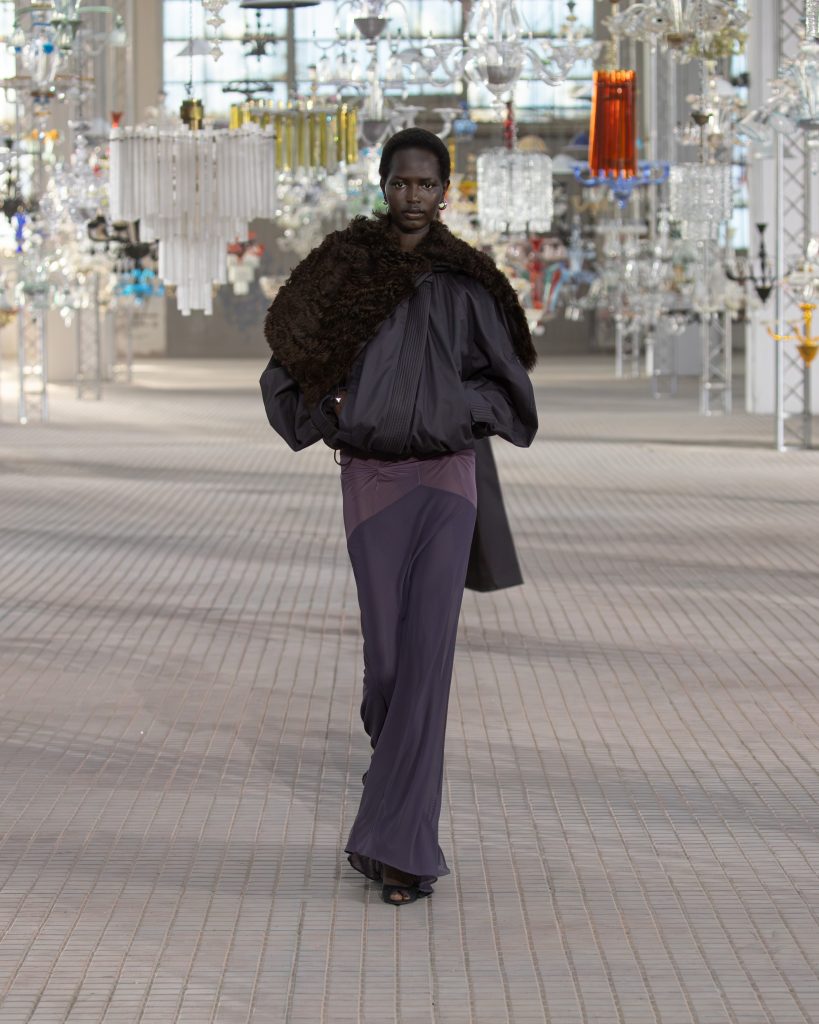 The Shattering of Crystals that Echoes “His Loss” – The Attico S/S 2025 The Shattering of Crystals that Echoes “His Loss” – The Attico S/S 2025 Vanity Teen 虚荣青年 Lifestyle & new faces magazine