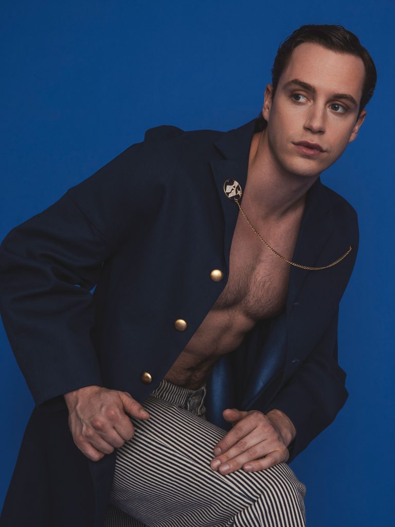 Exclusive Interview: Brent Comer on Broadway Stardom and Life Behind the Scenes Exclusive Interview: Brent Comer on Broadway Stardom and Life Behind the Scenes Vanity Teen 虚荣青年 Lifestyle & new faces magazine