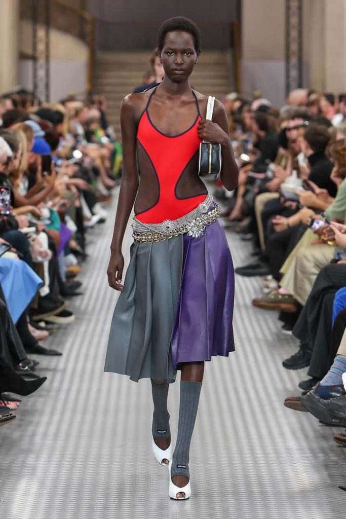 MIU MIU SS25 COLLECTION - SALT LOOKS LIKE SUGAR MIU MIU SS25 COLLECTION - SALT LOOKS LIKE SUGAR Vanity Teen 虚荣青年 Lifestyle & new faces magazine