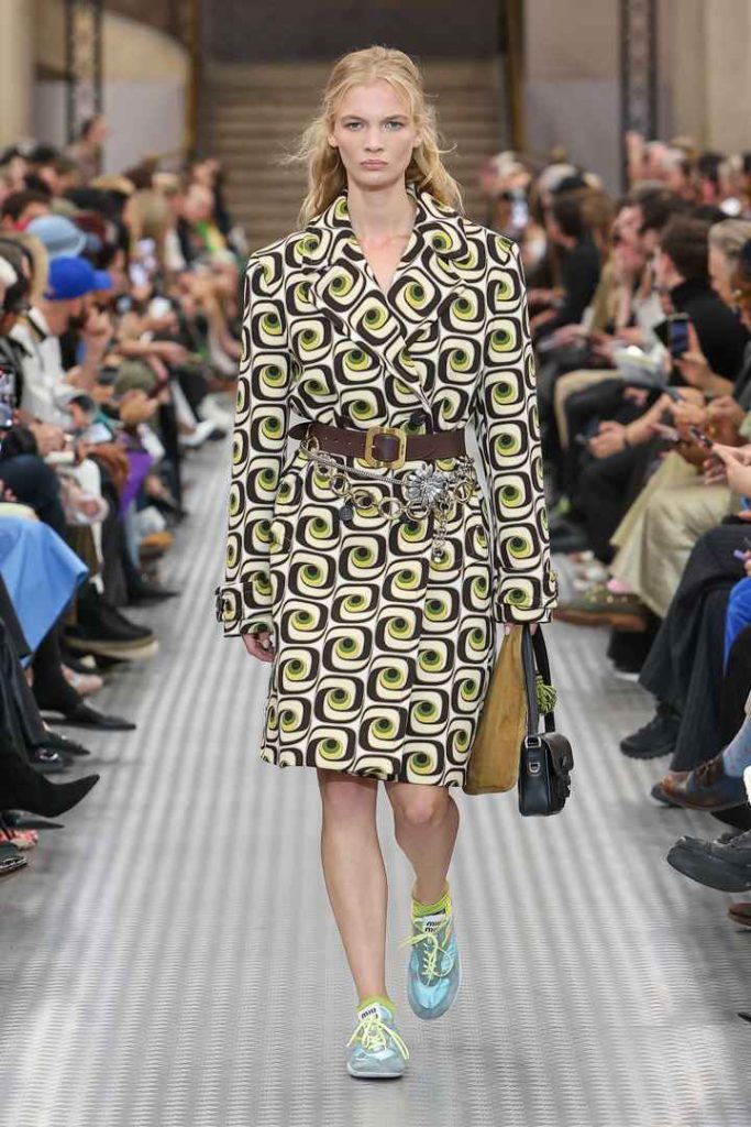 MIU MIU SS25 COLLECTION - SALT LOOKS LIKE SUGAR MIU MIU SS25 COLLECTION - SALT LOOKS LIKE SUGAR Vanity Teen 虚荣青年 Lifestyle & new faces magazine