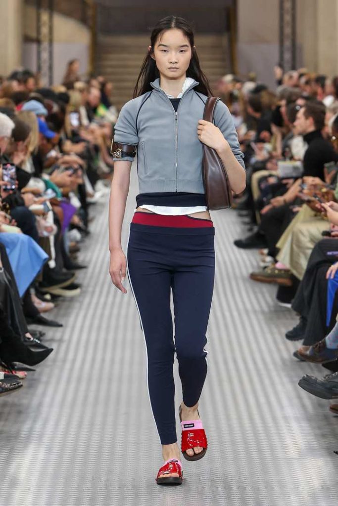 MIU MIU SS25 COLLECTION - SALT LOOKS LIKE SUGAR MIU MIU SS25 COLLECTION - SALT LOOKS LIKE SUGAR Vanity Teen 虚荣青年 Lifestyle & new faces magazine