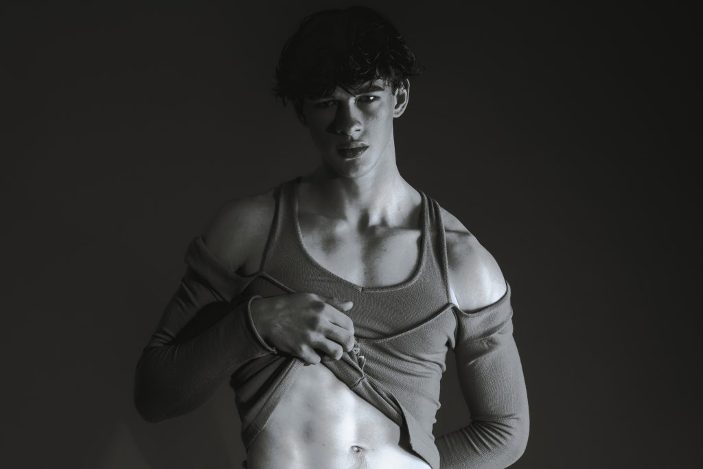 NEW ROMANTICS NEW ROMANTICS Vanity Teen 虚荣青年 Lifestyle & new faces magazine