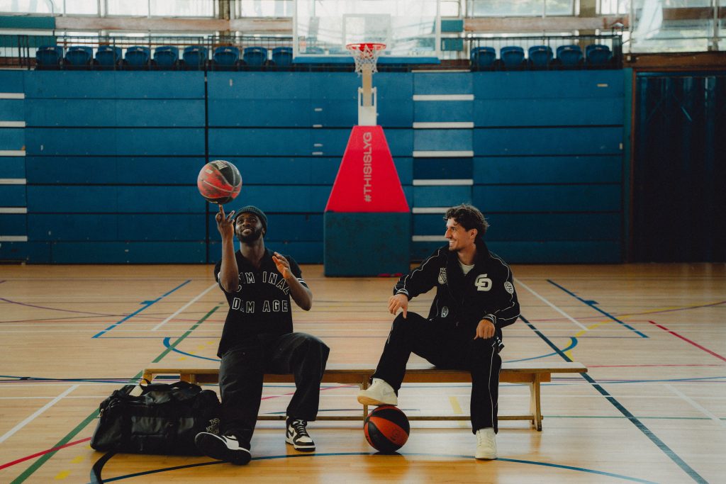 Criminal Damage Unveils “Track & Field” Collection for Fall/Winter 2024 Vanity Teen 虚荣青年 Lifestyle & new faces magazine Criminal Damage Unveils “Track & Field” Collection for Fall/Winter 2024 Criminal Damage Unveils “Track & Field” Collection for Fall/Winter 2024 Vanity Teen 虚荣青年 Lifestyle & new faces magazine