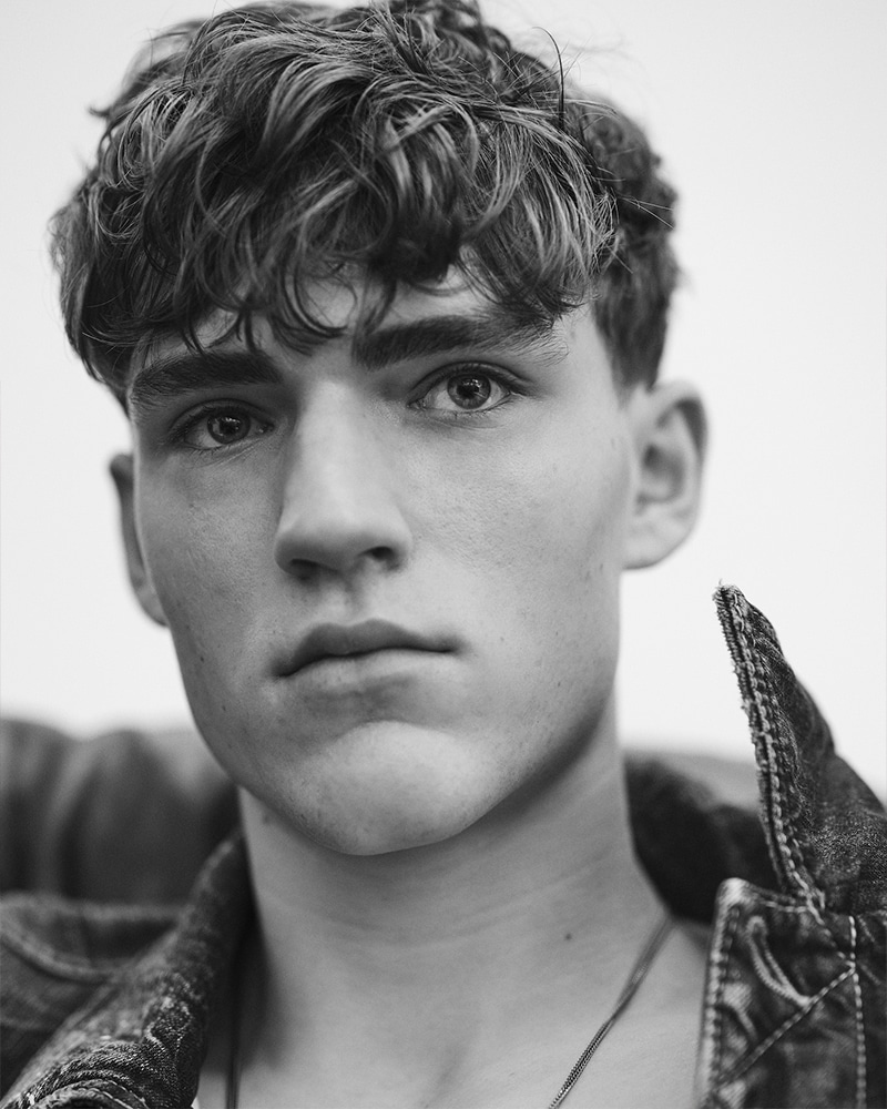 DSQUARED2’s Fall Campaign Reveals the Denim Look Everyone Will Be Obsessed With This Season Vanity Teen 虚荣青年 Lifestyle & new faces magazine DSQUARED2’s Fall Campaign Reveals the Denim Look Everyone Will Be Obsessed With This Season DSQUARED2’s Fall Campaign Reveals the Denim Look Everyone Will Be Obsessed With This Season Vanity Teen 虚荣青年 Lifestyle & new faces magazine