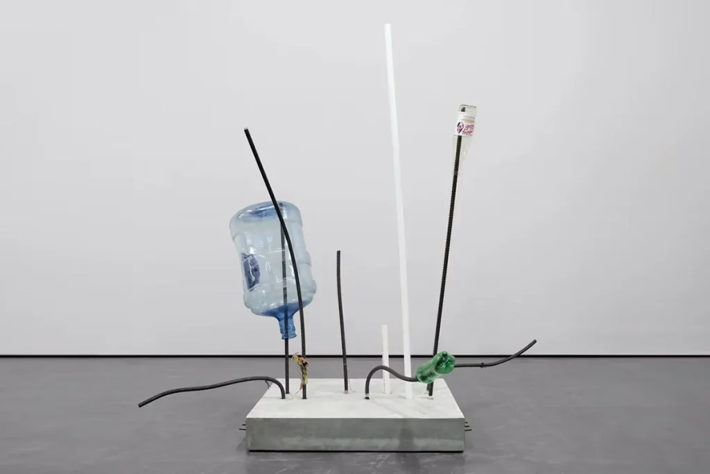 Dries Van Noten’s “Common Ground” Redefines Home in New LA Exhibition Dries Van Noten’s “Common Ground” Redefines Home in New LA Exhibition Vanity Teen 虚荣青年 Lifestyle & new faces magazine