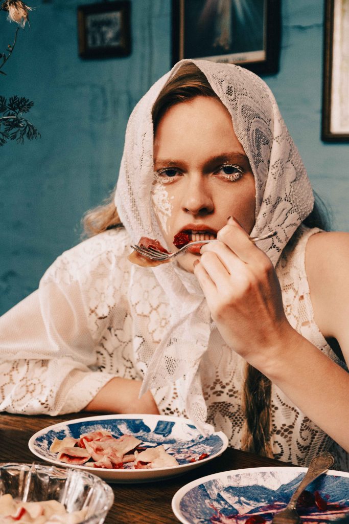 "Idyll": A Romanticized Vision of Rural Life Captured by Eliza Kania "Idyll": A Romanticized Vision of Rural Life Captured by Eliza Kania Vanity Teen 虚荣青年 Lifestyle & new faces magazine