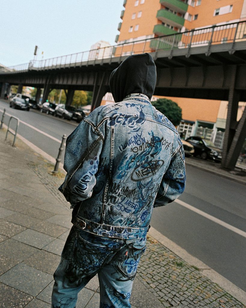 GERRIT JACOB x MUBI: AN ODE TO ’90S BERLIN THROUGH FASHION AND FILM GERRIT JACOB x MUBI: AN ODE TO ’90S BERLIN THROUGH FASHION AND FILM Vanity Teen 虚荣青年 Lifestyle & new faces magazine