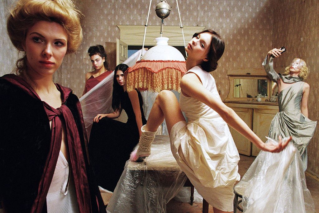 Capturing Culture and Time: Rocío Aguirre Venegas’s Vision Through the Lens Capturing Culture and Time: Rocío Aguirre Venegas’s Vision Through the Lens Vanity Teen 虚荣青年 Lifestyle & new faces magazine