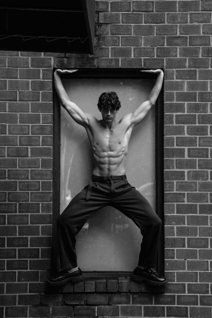 A Walk Through New York with Sergio Perdomo A Walk Through New York with Sergio Perdomo Vanity Teen 虚荣青年 Lifestyle & new faces magazine