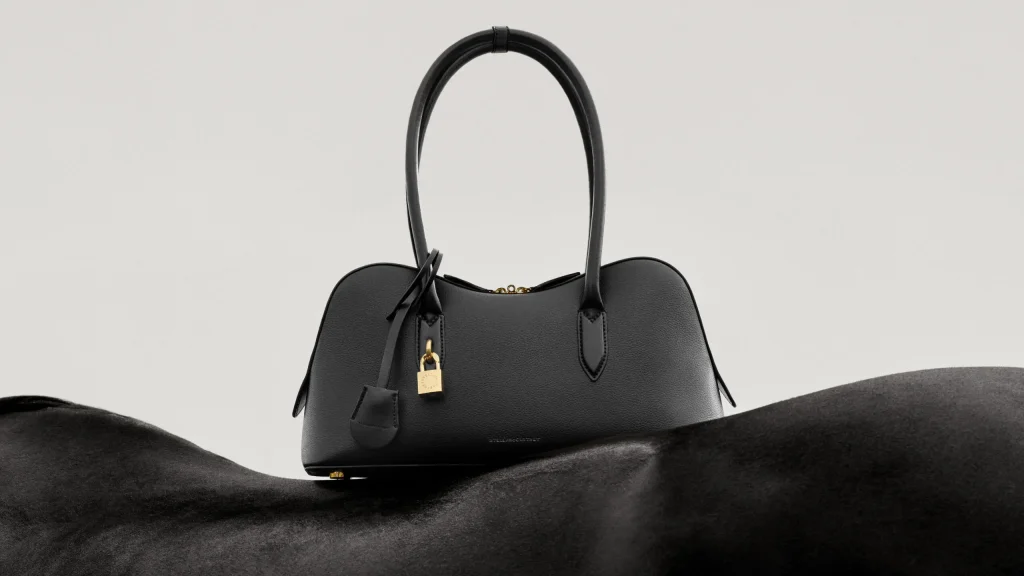 Stella McCartney's New Vegan Bag Will Make You Rethink Luxury Fashion Vanity Teen 虚荣青年 Lifestyle & new faces magazine Stella McCartney's New Vegan Bag Will Make You Rethink Luxury Fashion Stella McCartney's New Vegan Bag Will Make You Rethink Luxury Fashion Vanity Teen 虚荣青年 Lifestyle & new faces magazine