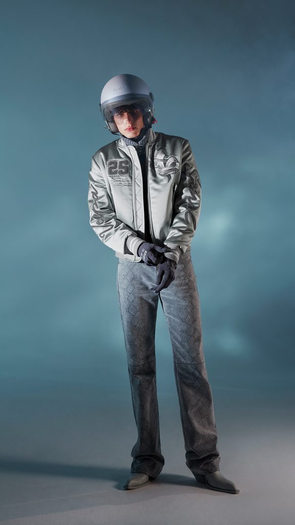 Vespa Launches the Vespa Snake Capsule: Winter Inspiration and Transformation Vespa Launches the Vespa Snake Capsule: Winter Inspiration and Transformation Vanity Teen 虚荣青年 Lifestyle & new faces magazine