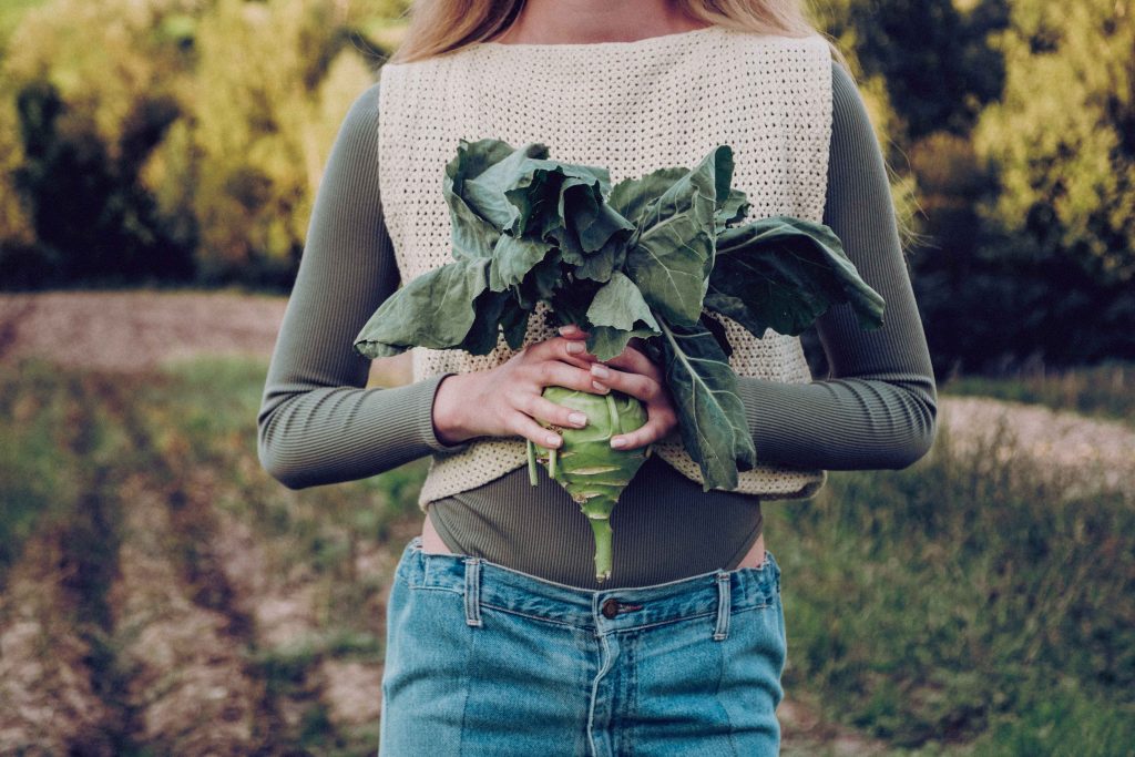 "Idyll": A Romanticized Vision of Rural Life Captured by Eliza Kania "Idyll": A Romanticized Vision of Rural Life Captured by Eliza Kania Vanity Teen 虚荣青年 Lifestyle & new faces magazine