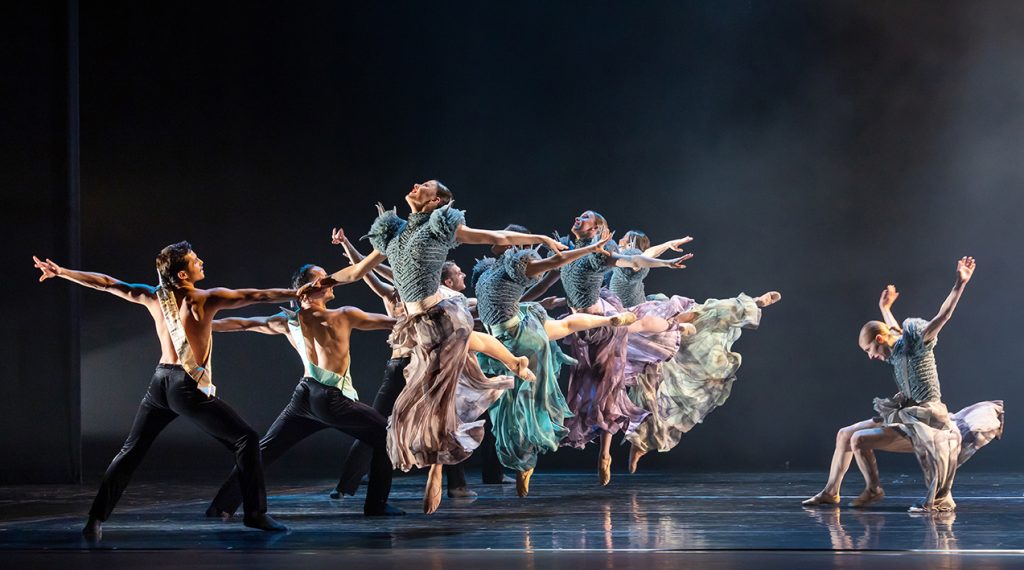 JEROEN VERBRUGGEN REINVENTS A DREAMLIKE NUTCRACKER, DRESSED BY THE PARISIAN COUTURE HOUSE "ON AURA TOUT VU" JEROEN VERBRUGGEN REINVENTS A DREAMLIKE NUTCRACKER, DRESSED BY THE PARISIAN COUTURE HOUSE "ON AURA TOUT VU" Vanity Teen 虚荣青年
