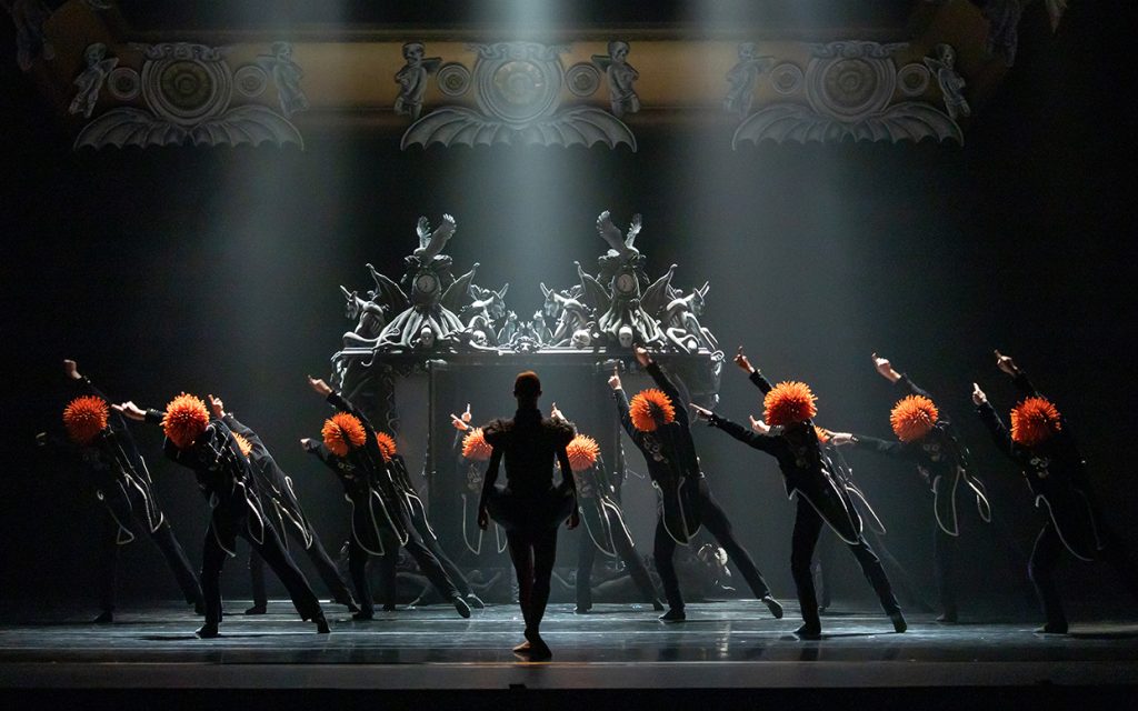 JEROEN VERBRUGGEN REINVENTS A DREAMLIKE NUTCRACKER, DRESSED BY THE PARISIAN COUTURE HOUSE "ON AURA TOUT VU" JEROEN VERBRUGGEN REINVENTS A DREAMLIKE NUTCRACKER, DRESSED BY THE PARISIAN COUTURE HOUSE "ON AURA TOUT VU" Vanity Teen 虚荣青年