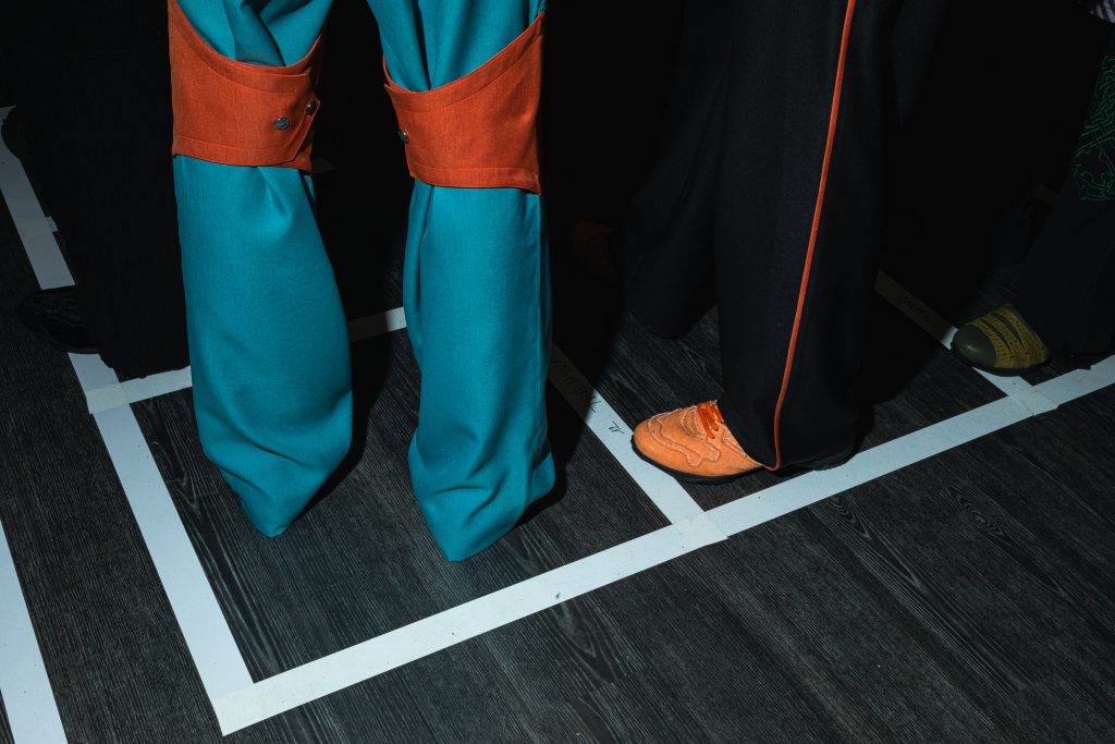 Frames from Kiko Kostadinov FW25 Backstage Frames from Kiko Kostadinov FW25 Backstage Vanity Teen 虚荣青年 Lifestyle & new faces magazine