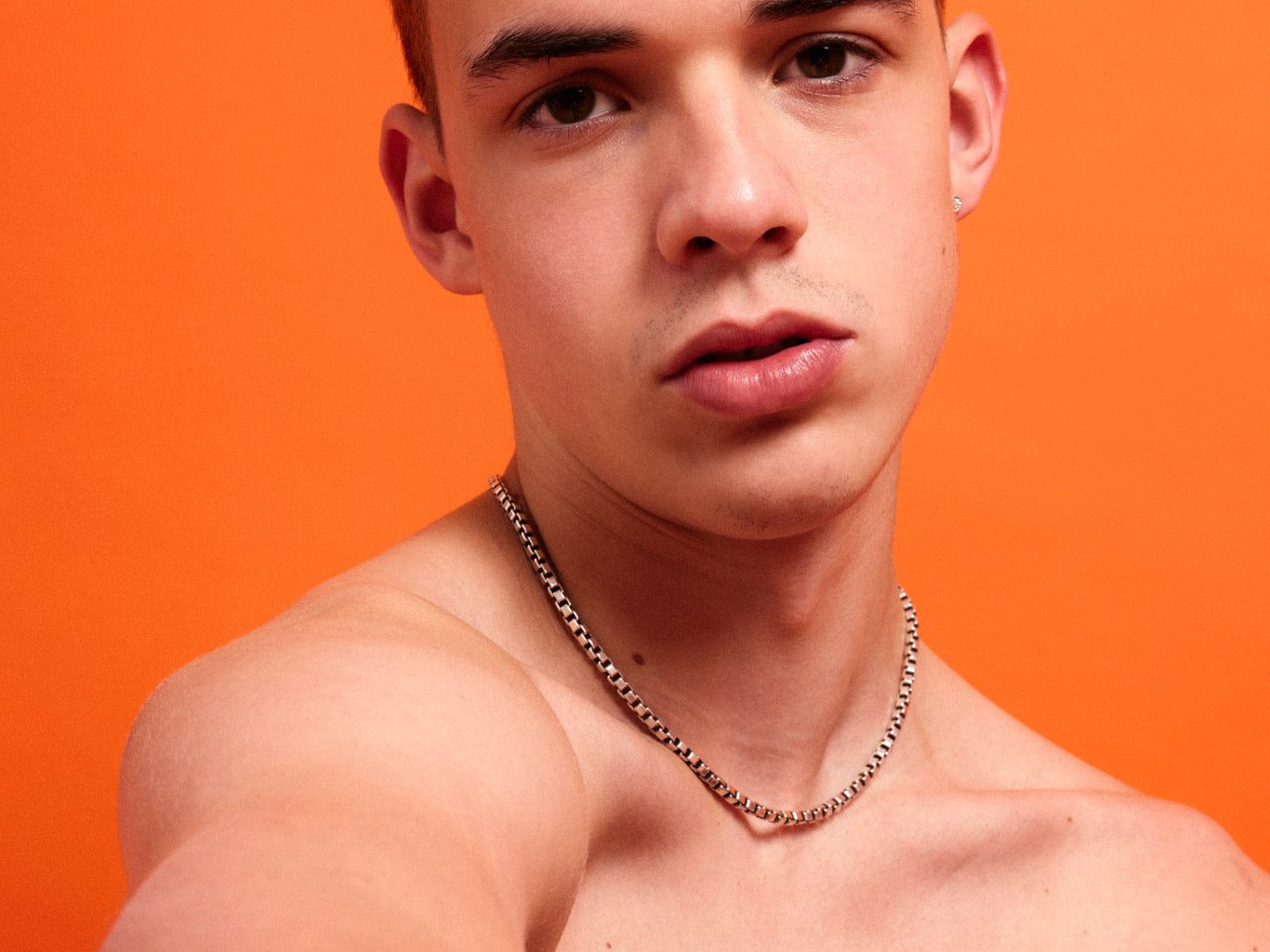 Capturing "Young & Free": A Visual Journey of Authenticity and Energy by Macky Mann Capturing "Young & Free": A Visual Journey of Authenticity and Energy by Macky Mann Vanity Teen 虚荣青年 Lifestyle & new faces magazine