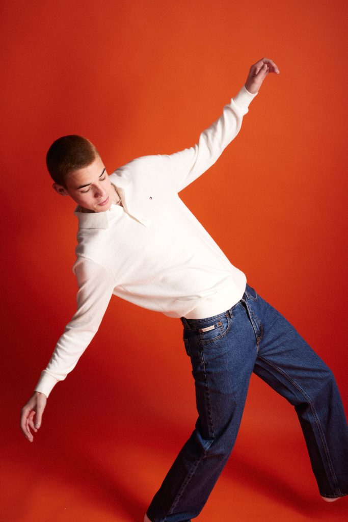 Capturing "Young & Free": A Visual Journey of Authenticity and Energy by Macky Mann Capturing "Young & Free": A Visual Journey of Authenticity and Energy by Macky Mann Vanity Teen 虚荣青年 Lifestyle & new faces magazine