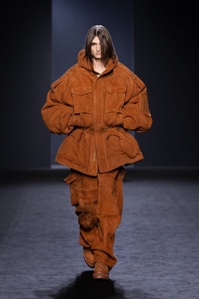 A Game of Opposites: a Review of the Latest Structurally Dramatic Collection of JUUN.J Vanity Teen 虚荣青年 Lifestyle & new faces magazine A Game of Opposites: a Review of the Latest Structurally Dramatic Collection of JUUN.J A Game of Opposites: a Review of the Latest Structurally Dramatic Collection of JUUN.J Vanity Teen 虚荣青年 Lifestyle & new faces magazine