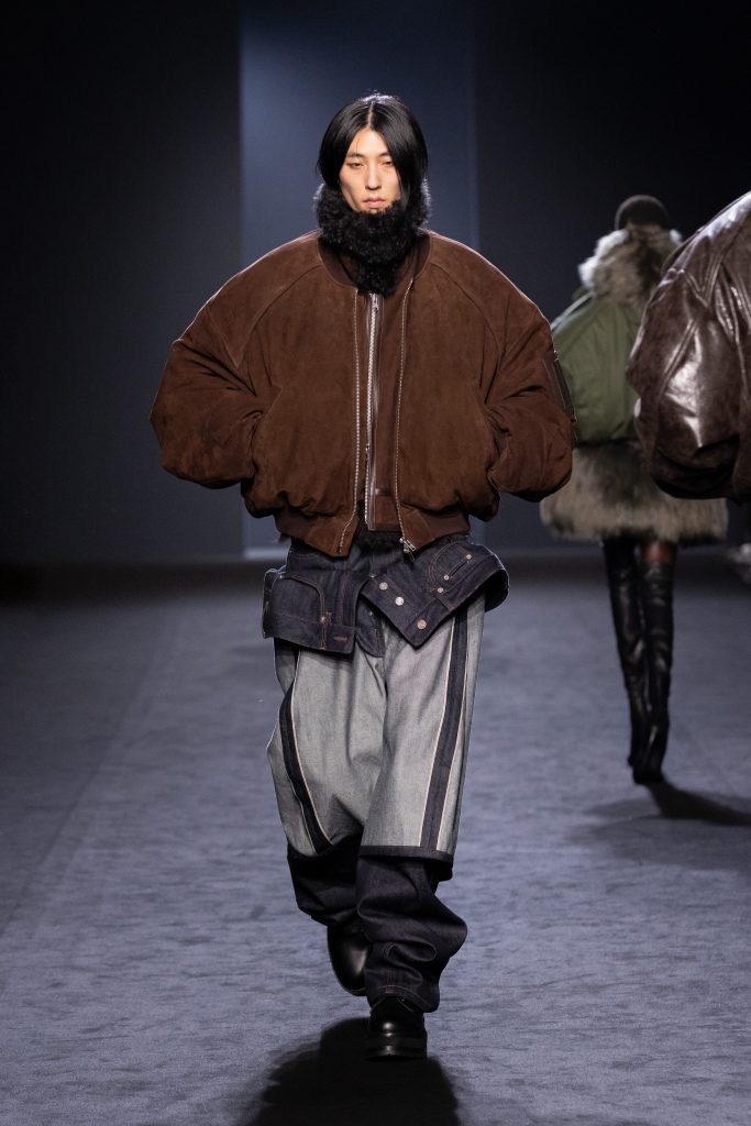 A Game of Opposites: a Review of the Latest Structurally Dramatic Collection of JUUN.J Vanity Teen 虚荣青年 Lifestyle & new faces magazine A Game of Opposites: a Review of the Latest Structurally Dramatic Collection of JUUN.J A Game of Opposites: a Review of the Latest Structurally Dramatic Collection of JUUN.J Vanity Teen 虚荣青年 Lifestyle & new faces magazine