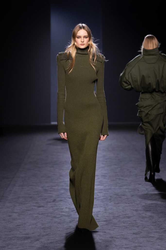 A Game of Opposites: a Review of the Latest Structurally Dramatic Collection of JUUN.J Vanity Teen 虚荣青年 Lifestyle & new faces magazine A Game of Opposites: a Review of the Latest Structurally Dramatic Collection of JUUN.J A Game of Opposites: a Review of the Latest Structurally Dramatic Collection of JUUN.J Vanity Teen 虚荣青年 Lifestyle & new faces magazine