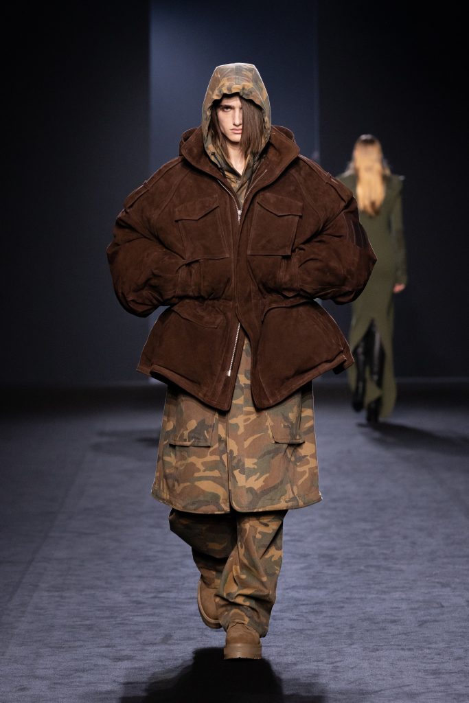 A Game of Opposites: a Review of the Latest Structurally Dramatic Collection of JUUN.J Vanity Teen 虚荣青年 Lifestyle & new faces magazine A Game of Opposites: a Review of the Latest Structurally Dramatic Collection of JUUN.J A Game of Opposites: a Review of the Latest Structurally Dramatic Collection of JUUN.J Vanity Teen 虚荣青年 Lifestyle & new faces magazine