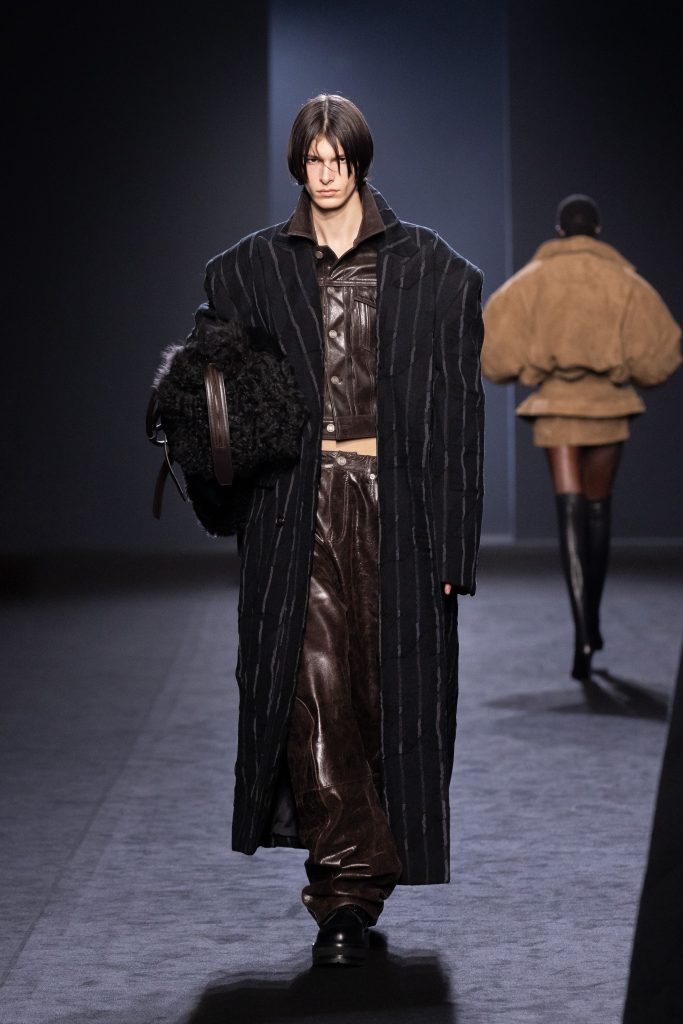 A Game of Opposites: a Review of the Latest Structurally Dramatic Collection of JUUN.J Vanity Teen 虚荣青年 Lifestyle & new faces magazine A Game of Opposites: a Review of the Latest Structurally Dramatic Collection of JUUN.J A Game of Opposites: a Review of the Latest Structurally Dramatic Collection of JUUN.J Vanity Teen 虚荣青年 Lifestyle & new faces magazine