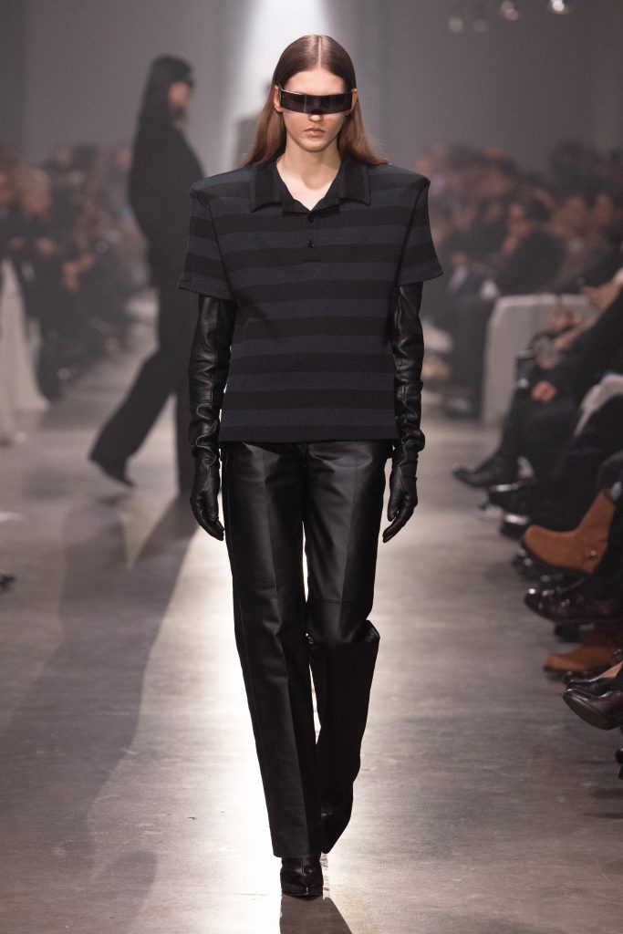 Sartorial Clairvoyance: The MM6 Woman Of Future Sobriety Sartorial Clairvoyance: The MM6 Woman Of Future Sobriety Vanity Teen 虚荣青年 Lifestyle & new faces magazine