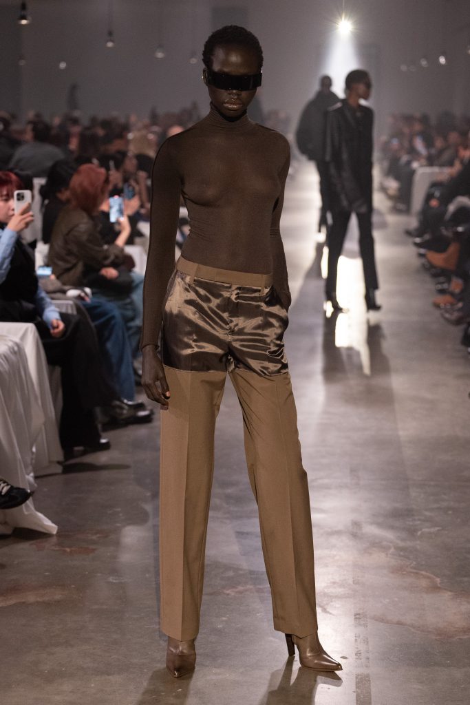 Sartorial Clairvoyance: The MM6 Woman Of Future Sobriety Sartorial Clairvoyance: The MM6 Woman Of Future Sobriety Vanity Teen 虚荣青年 Lifestyle & new faces magazine