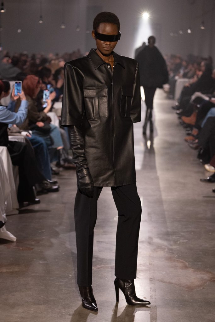 Sartorial Clairvoyance: The MM6 Woman Of Future Sobriety Sartorial Clairvoyance: The MM6 Woman Of Future Sobriety Vanity Teen 虚荣青年 Lifestyle & new faces magazine