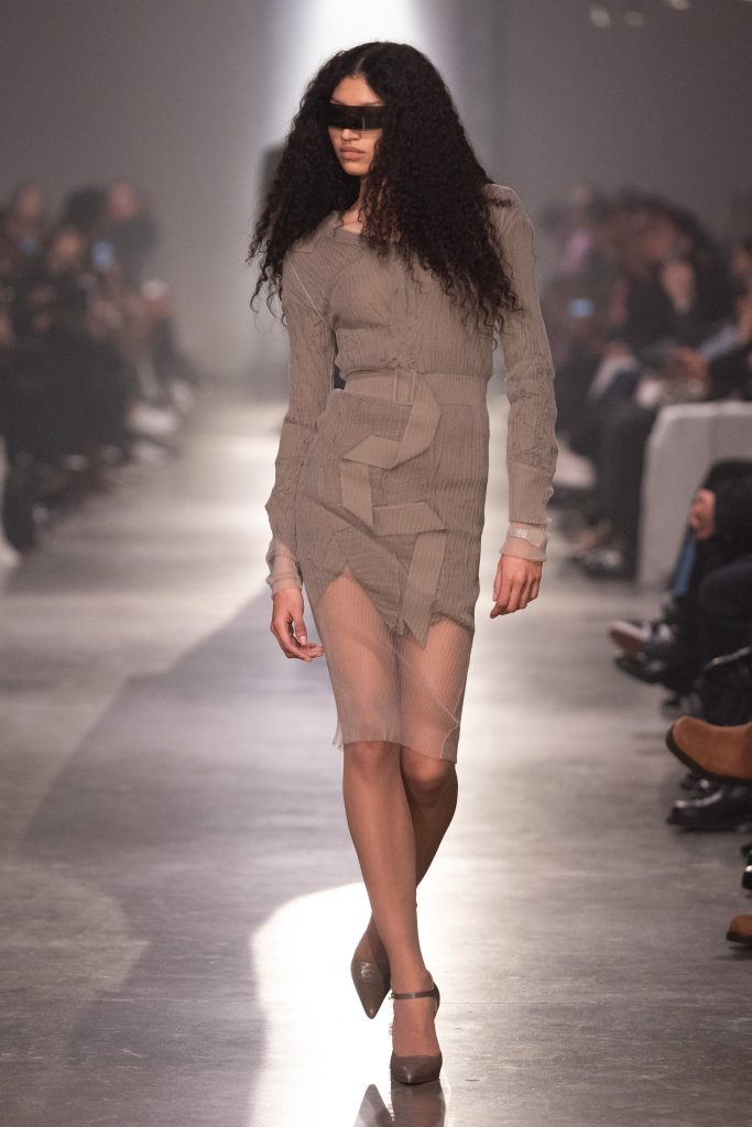 Sartorial Clairvoyance: The MM6 Woman Of Future Sobriety Sartorial Clairvoyance: The MM6 Woman Of Future Sobriety Vanity Teen 虚荣青年 Lifestyle & new faces magazine