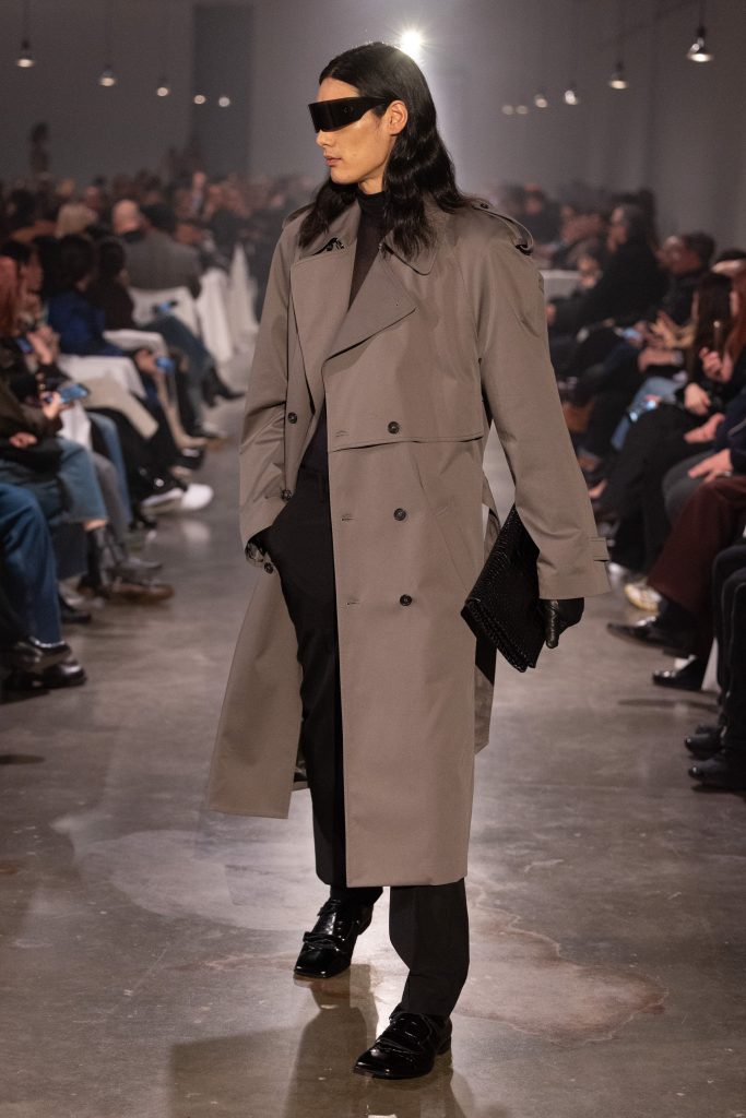 Sartorial Clairvoyance: The MM6 Woman Of Future Sobriety Sartorial Clairvoyance: The MM6 Woman Of Future Sobriety Vanity Teen 虚荣青年 Lifestyle & new faces magazine