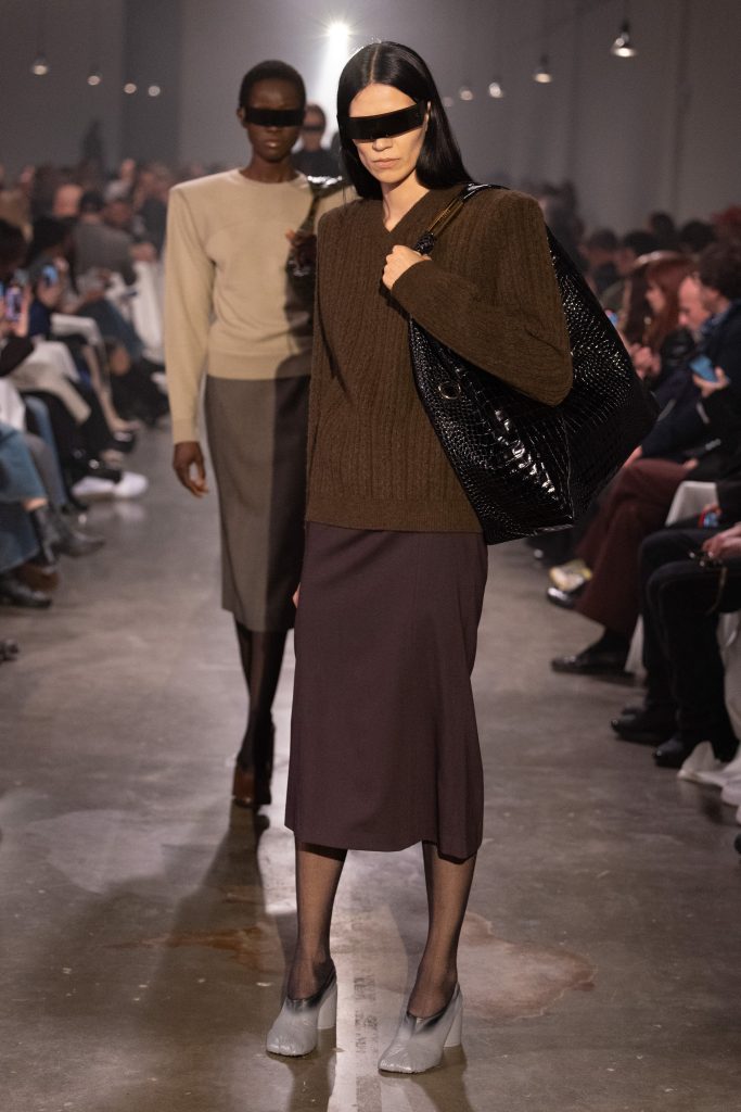 Sartorial Clairvoyance: The MM6 Woman Of Future Sobriety Sartorial Clairvoyance: The MM6 Woman Of Future Sobriety Vanity Teen 虚荣青年 Lifestyle & new faces magazine