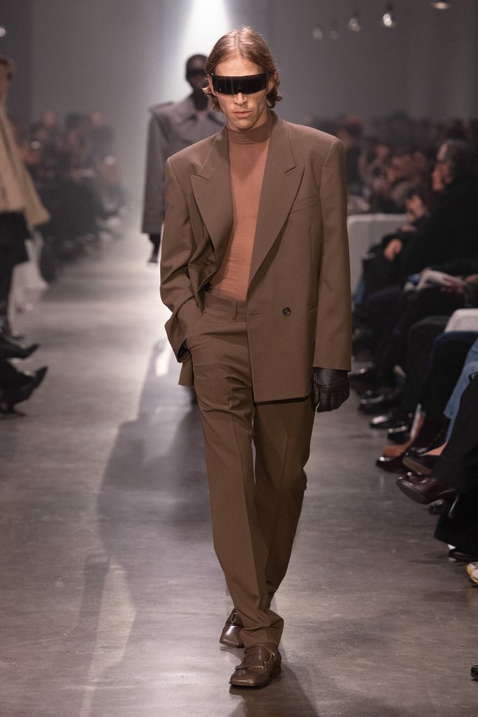 Sartorial Clairvoyance: The MM6 Woman Of Future Sobriety Sartorial Clairvoyance: The MM6 Woman Of Future Sobriety Vanity Teen 虚荣青年 Lifestyle & new faces magazine