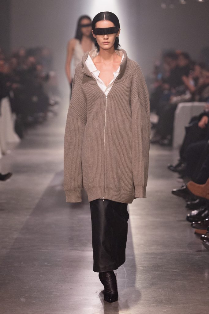 Sartorial Clairvoyance: The MM6 Woman Of Future Sobriety Sartorial Clairvoyance: The MM6 Woman Of Future Sobriety Vanity Teen 虚荣青年 Lifestyle & new faces magazine