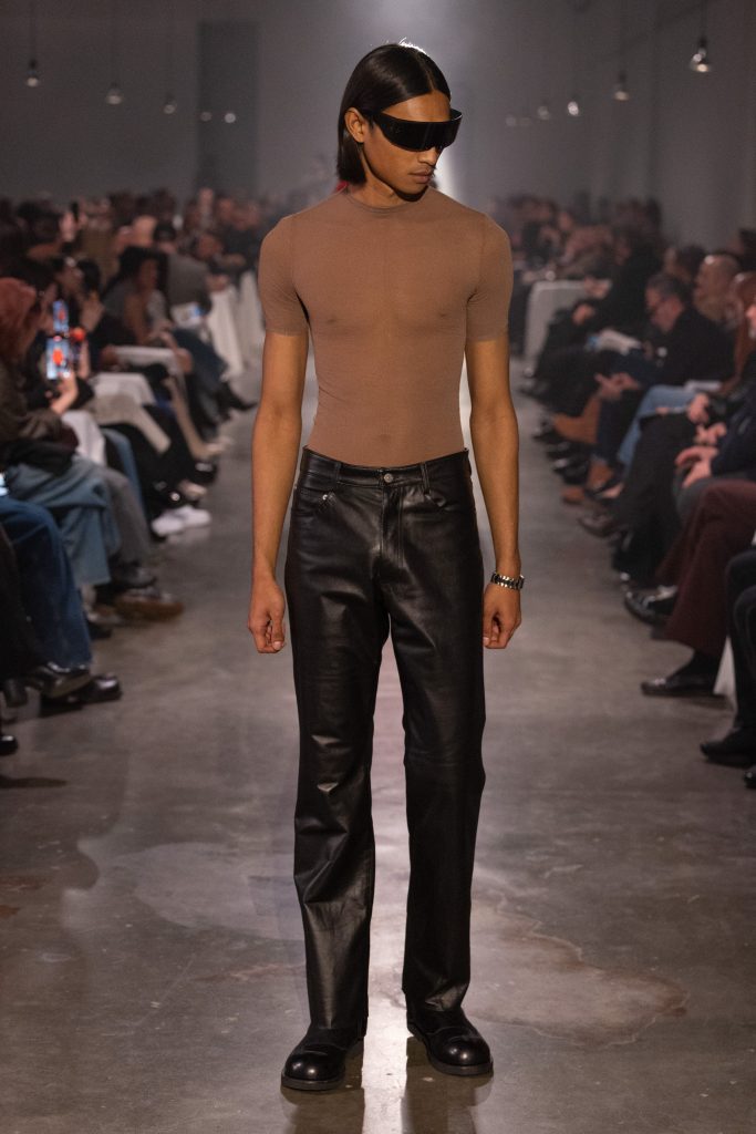 Sartorial Clairvoyance: The MM6 Woman Of Future Sobriety Sartorial Clairvoyance: The MM6 Woman Of Future Sobriety Vanity Teen 虚荣青年 Lifestyle & new faces magazine