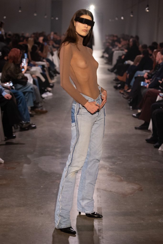 Sartorial Clairvoyance: The MM6 Woman Of Future Sobriety Sartorial Clairvoyance: The MM6 Woman Of Future Sobriety Vanity Teen 虚荣青年 Lifestyle & new faces magazine