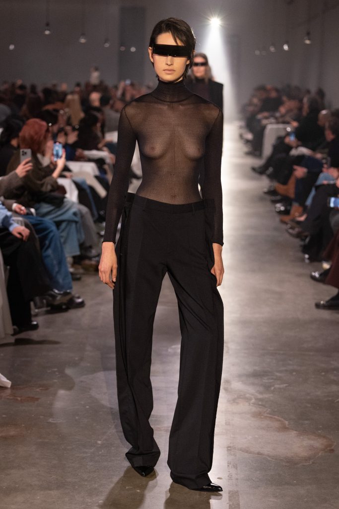 Sartorial Clairvoyance: The MM6 Woman Of Future Sobriety Sartorial Clairvoyance: The MM6 Woman Of Future Sobriety Vanity Teen 虚荣青年 Lifestyle & new faces magazine